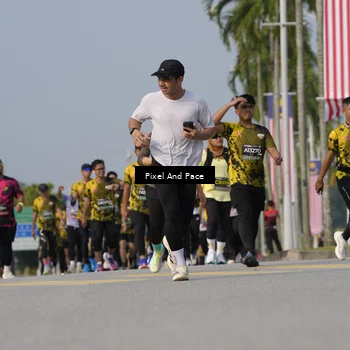 Runner Photo 6476237
