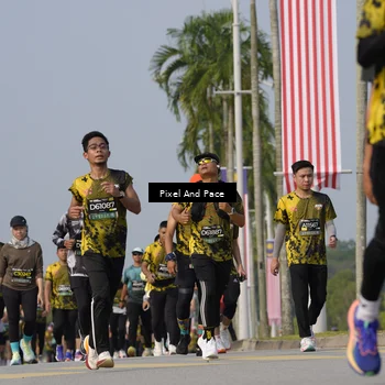 Runner Photo 6476249