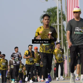 Runner Photo 6476265