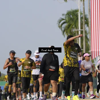 Runner Photo 6476275