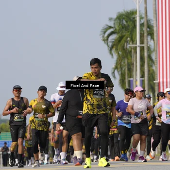 Runner Photo 6476280