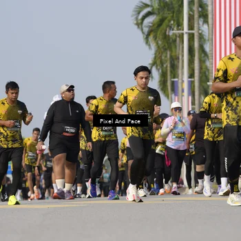 Runner Photo 6476301