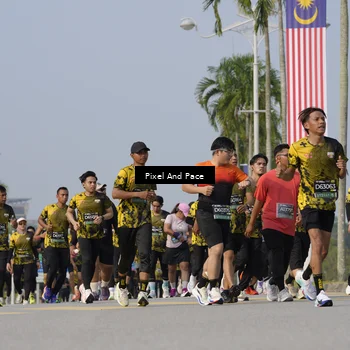 Runner Photo 6476309