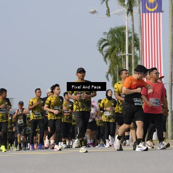Runner Photo 6476311