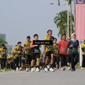 Runner Photo 6476312