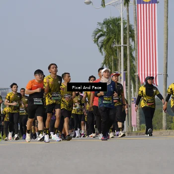Runner Photo 6476326