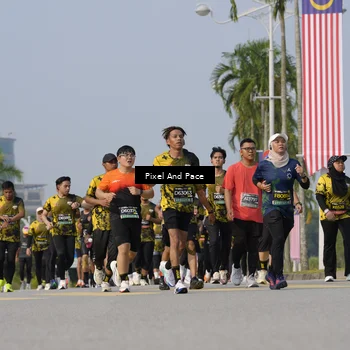 Runner Photo 6476334