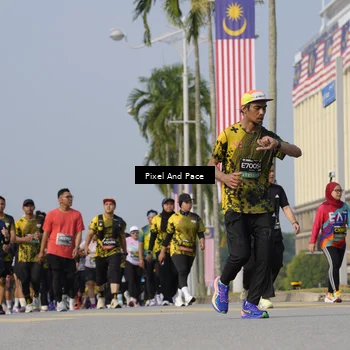 Runner Photo 6476346