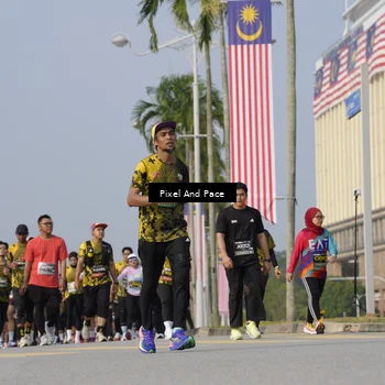 Runner Photo 6476352