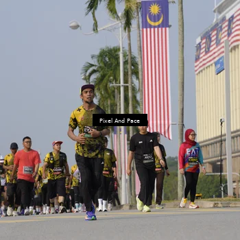 Runner Photo 6476366