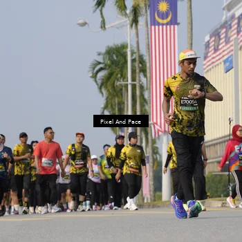 Runner Photo 6476372