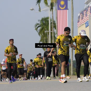 Runner Photo 6476375