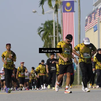 Runner Photo 6476402