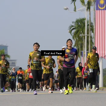 Runner Photo 6476410