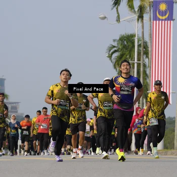 Runner Photo 6476421