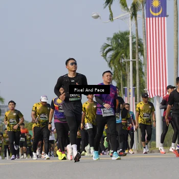 Runner Photo 6476435