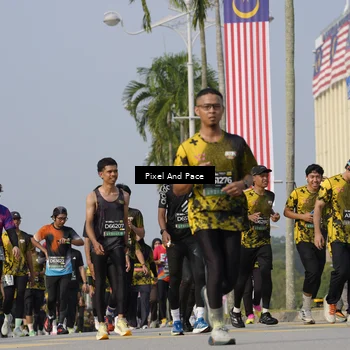 Runner Photo 6476466