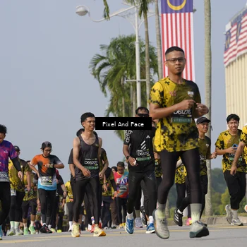 Runner Photo 6476469