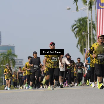Runner Photo 6476575