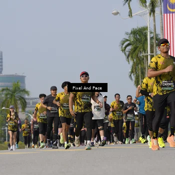 Runner Photo 6476595
