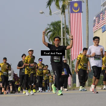 Runner Photo 6476619
