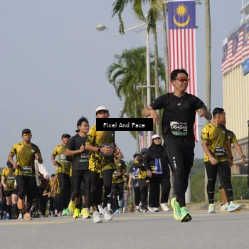 Runner Photo 6476635
