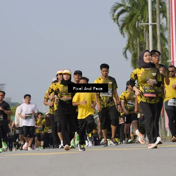 Runner Photo 6476696