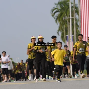 Runner Photo 6476710