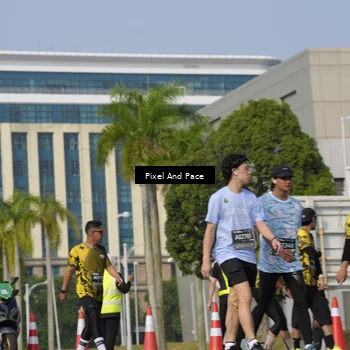 Runner Photo 6476777
