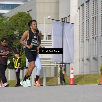 Runner Photo 6476824