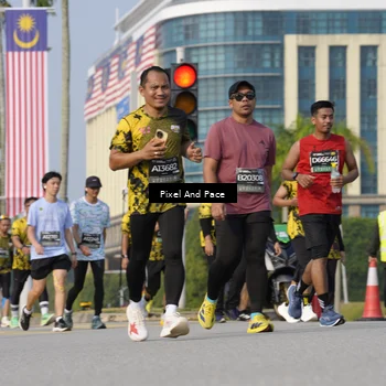 Runner Photo 6476835