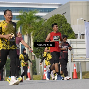 Runner Photo 6476837