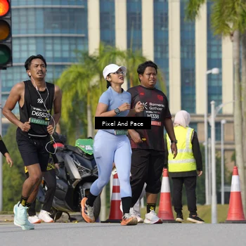Runner Photo 6476847