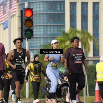 Runner Photo 6476851