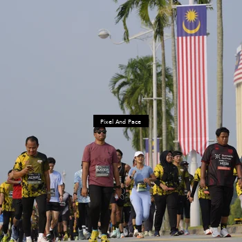 Runner Photo 6476881