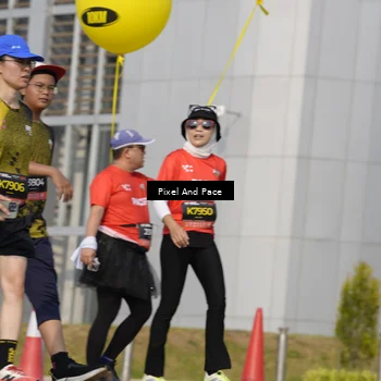 Runner Photo 6476998