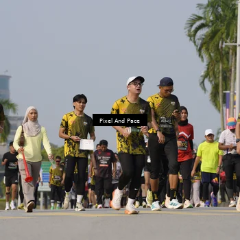Runner Photo 6477022