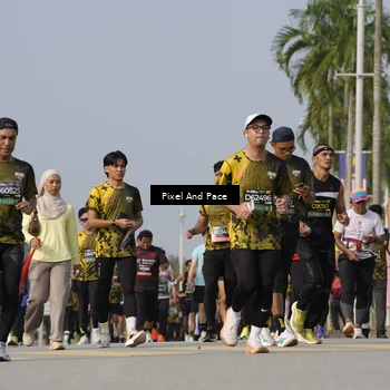 Runner Photo 6477026