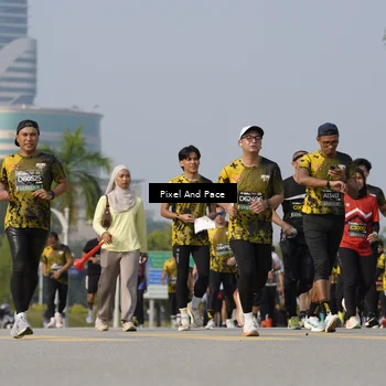 Runner Photo 6477027