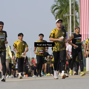 Runner Photo 6477032