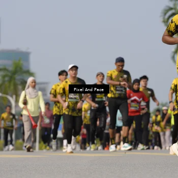 Runner Photo 6477042