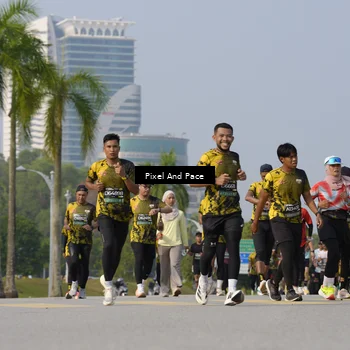 Runner Photo 6477057