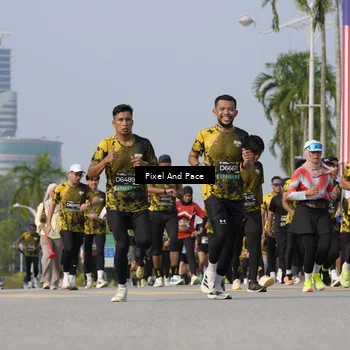 Runner Photo 6477058