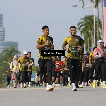 Runner Photo 6477059