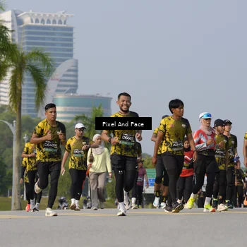 Runner Photo 6477062