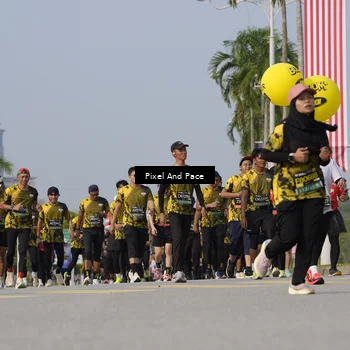 Runner Photo 6477096