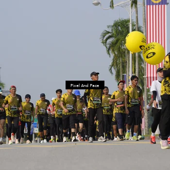Runner Photo 6477104