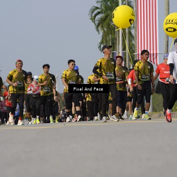 Runner Photo 6477112