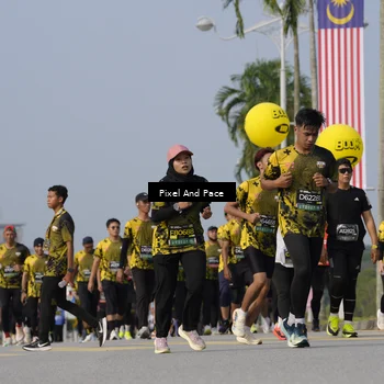 Runner Photo 6477114