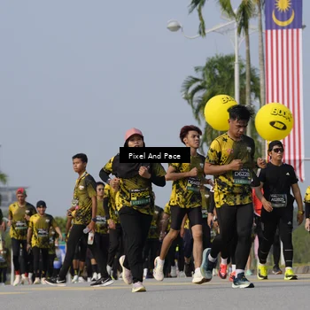 Runner Photo 6477124